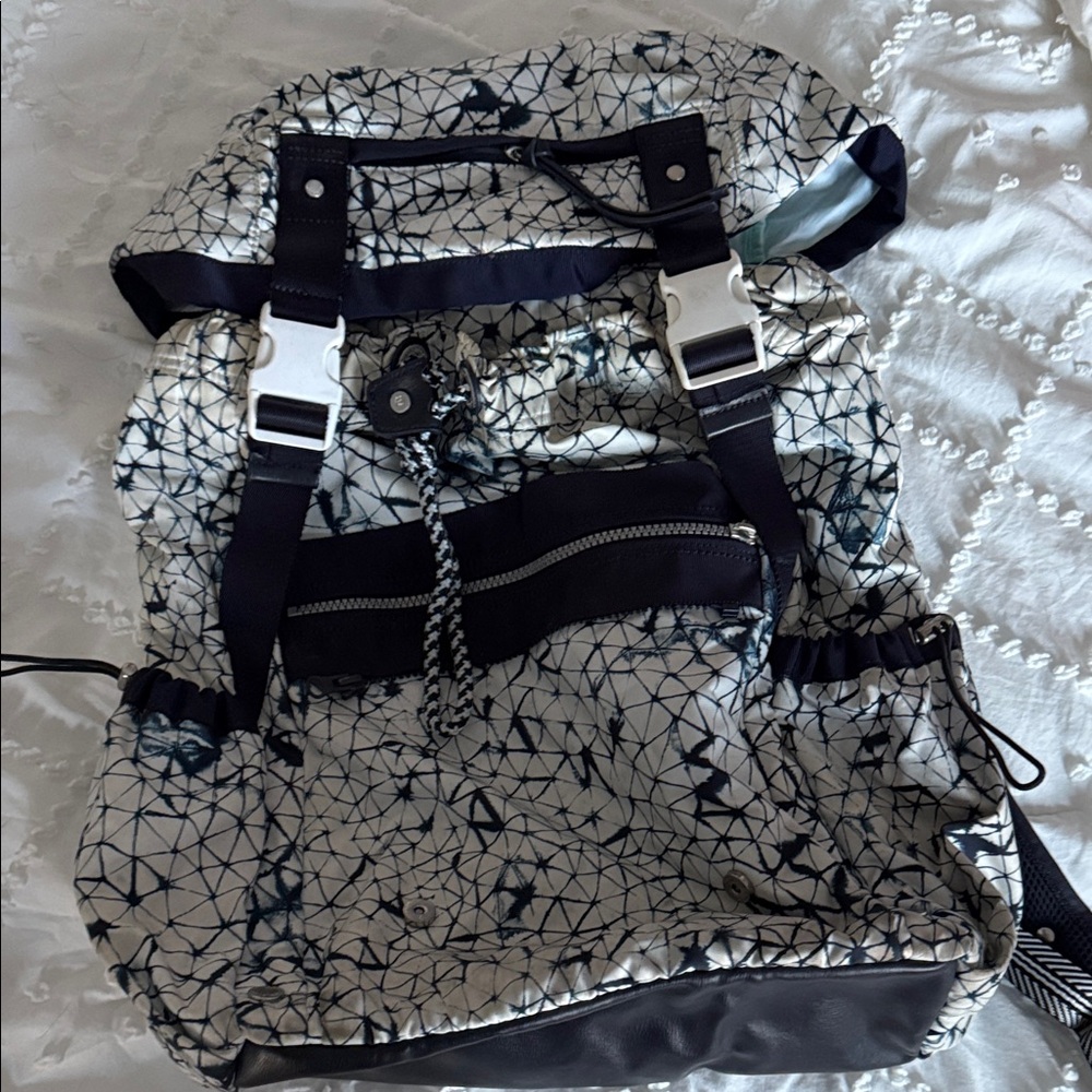 Lululemon  Backpack